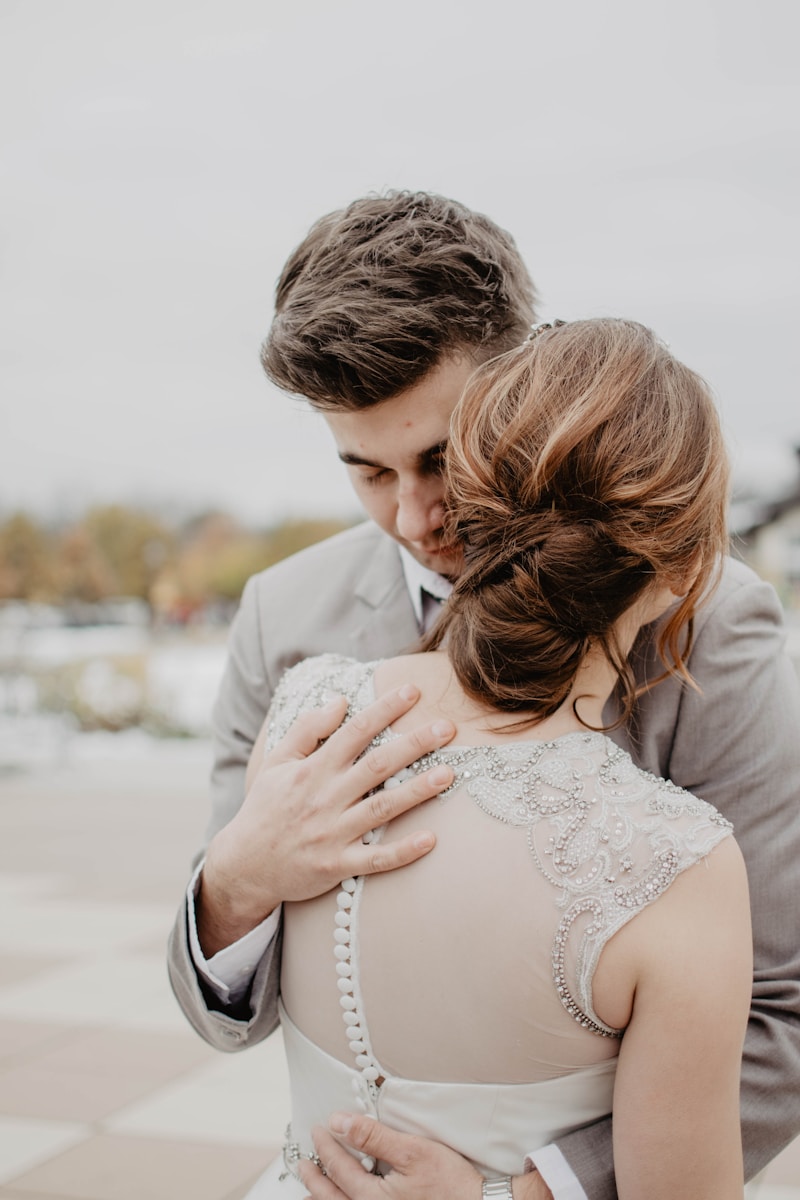 Expert Tips for Pairing Fabrics in Custom Wedding Dress Designs