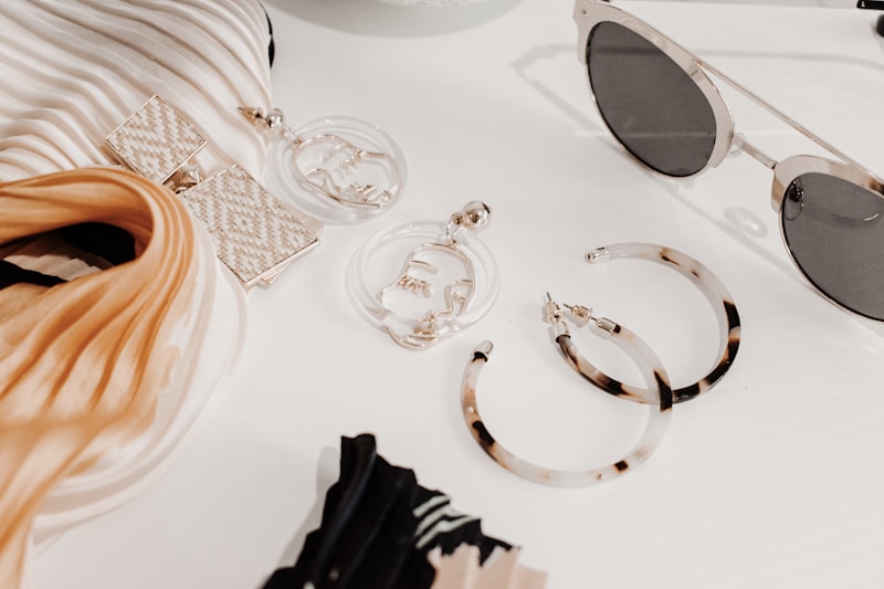 Creating a Cohesive Look with Accessories and Dress: Your Ultimate Guide