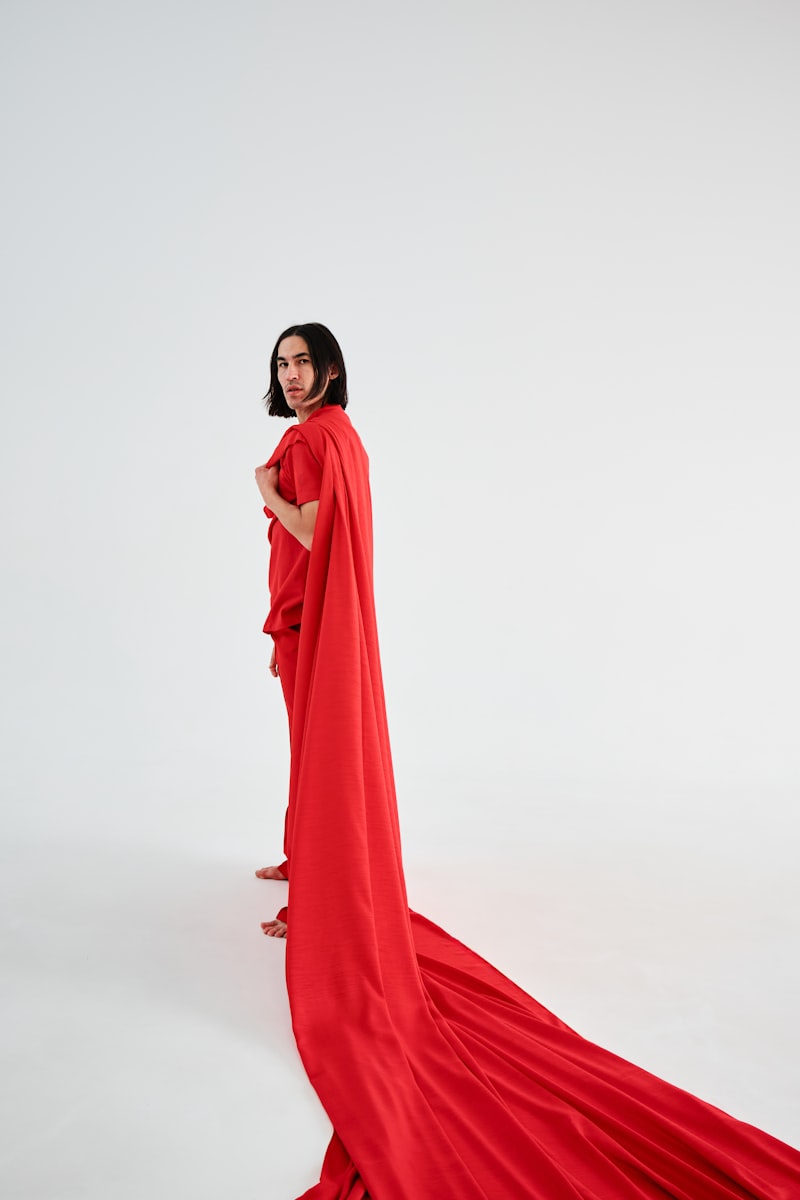 Unique Styling Ideas for Fitted Gowns: Elevate Your Fashion Game